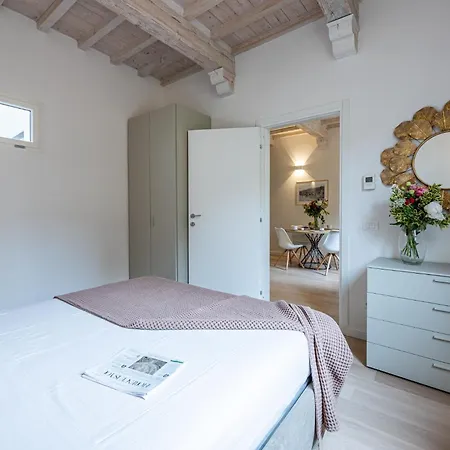 Algila Lifestyle Tornabuoni Apartment Florence